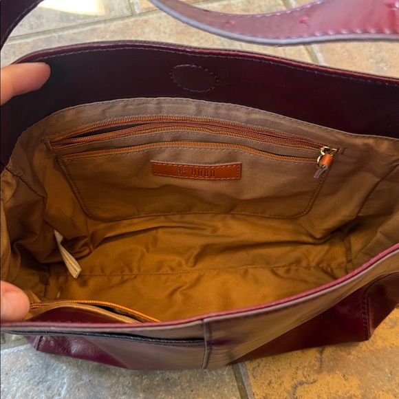 HOBO Render Small Crossbody Bag - Picture 4 of 5